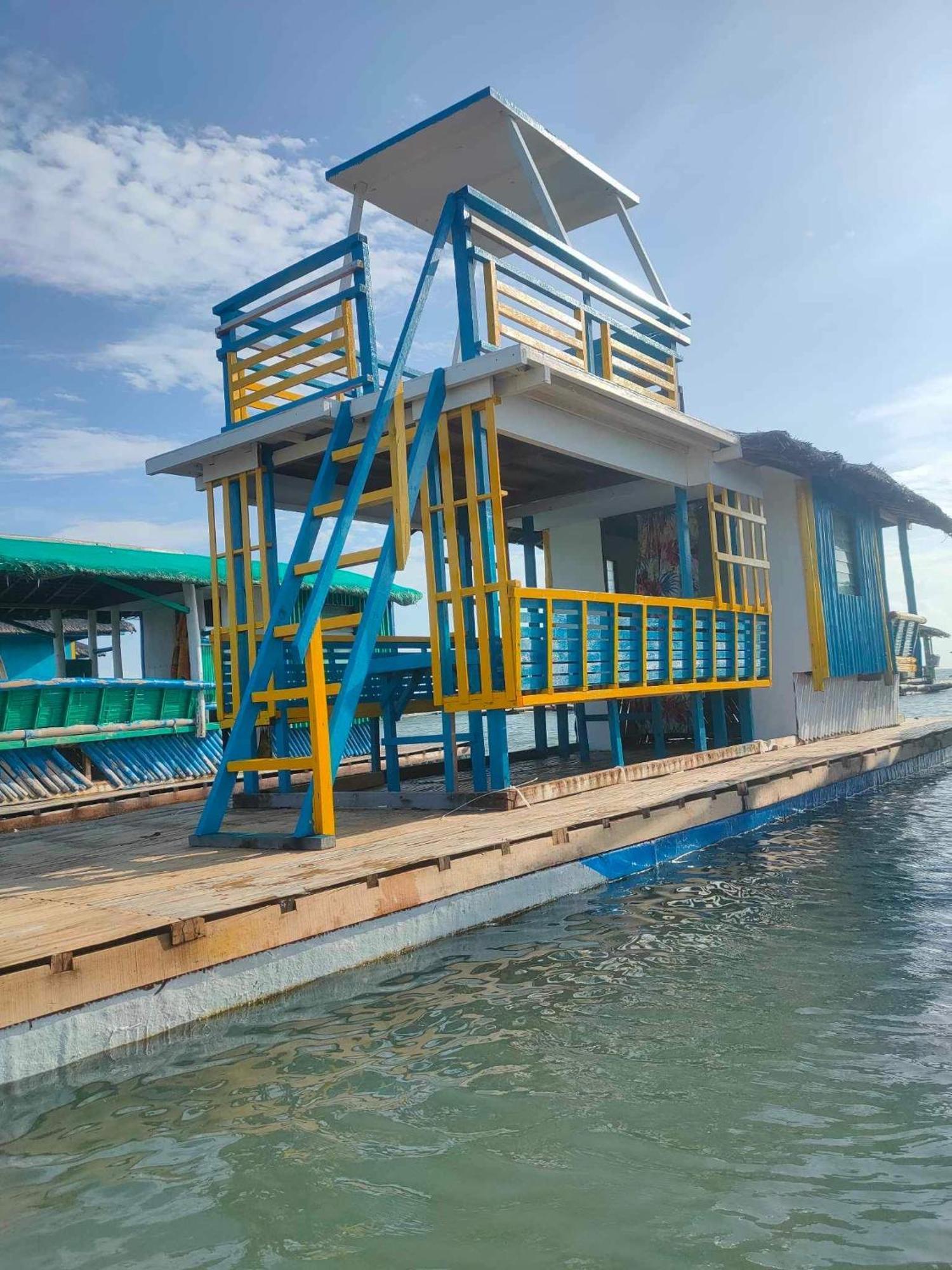 Richville Little Boracay Guest House Calatagan Экстерьер фото
