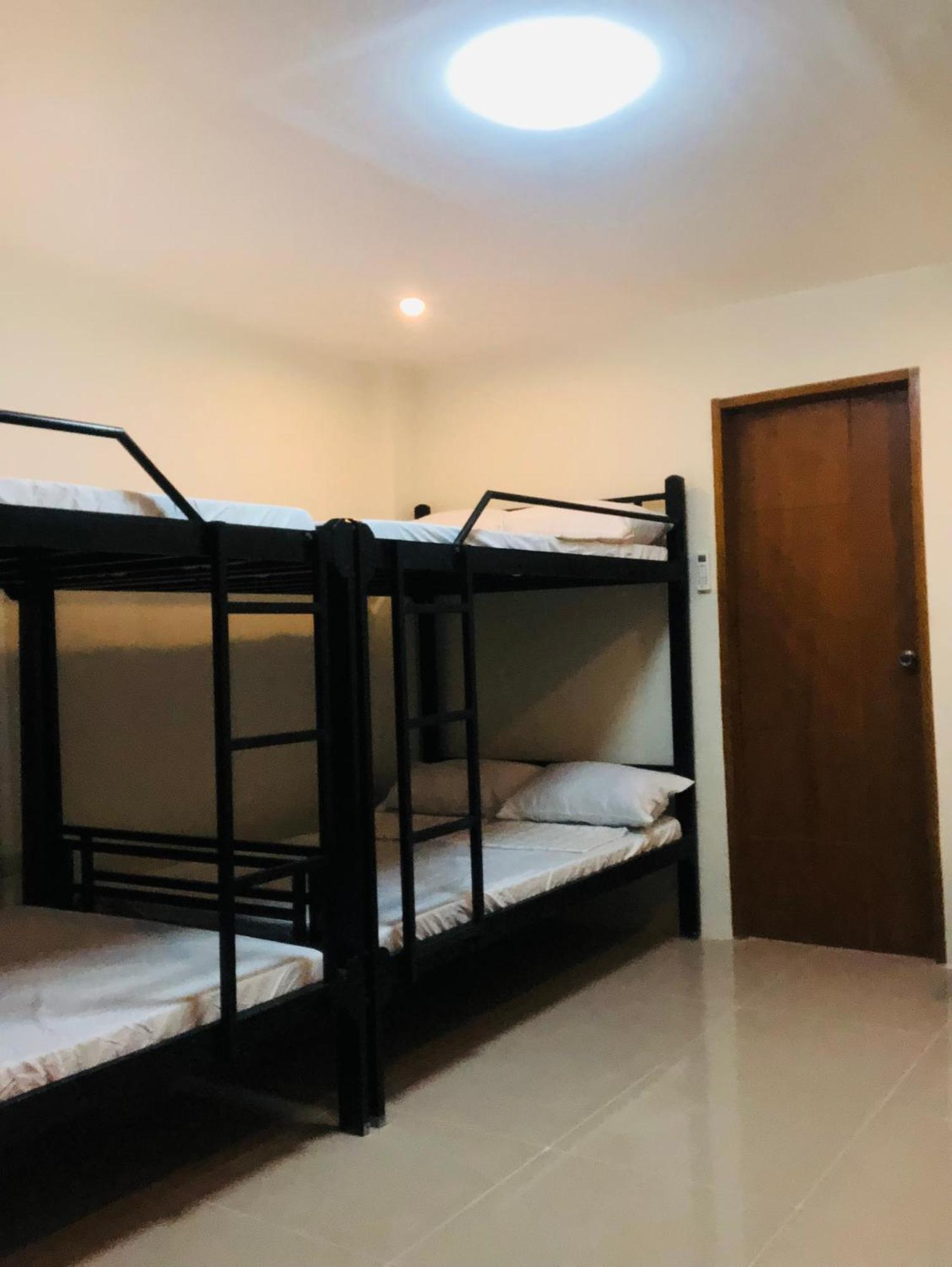 Richville Little Boracay Guest House Calatagan Экстерьер фото