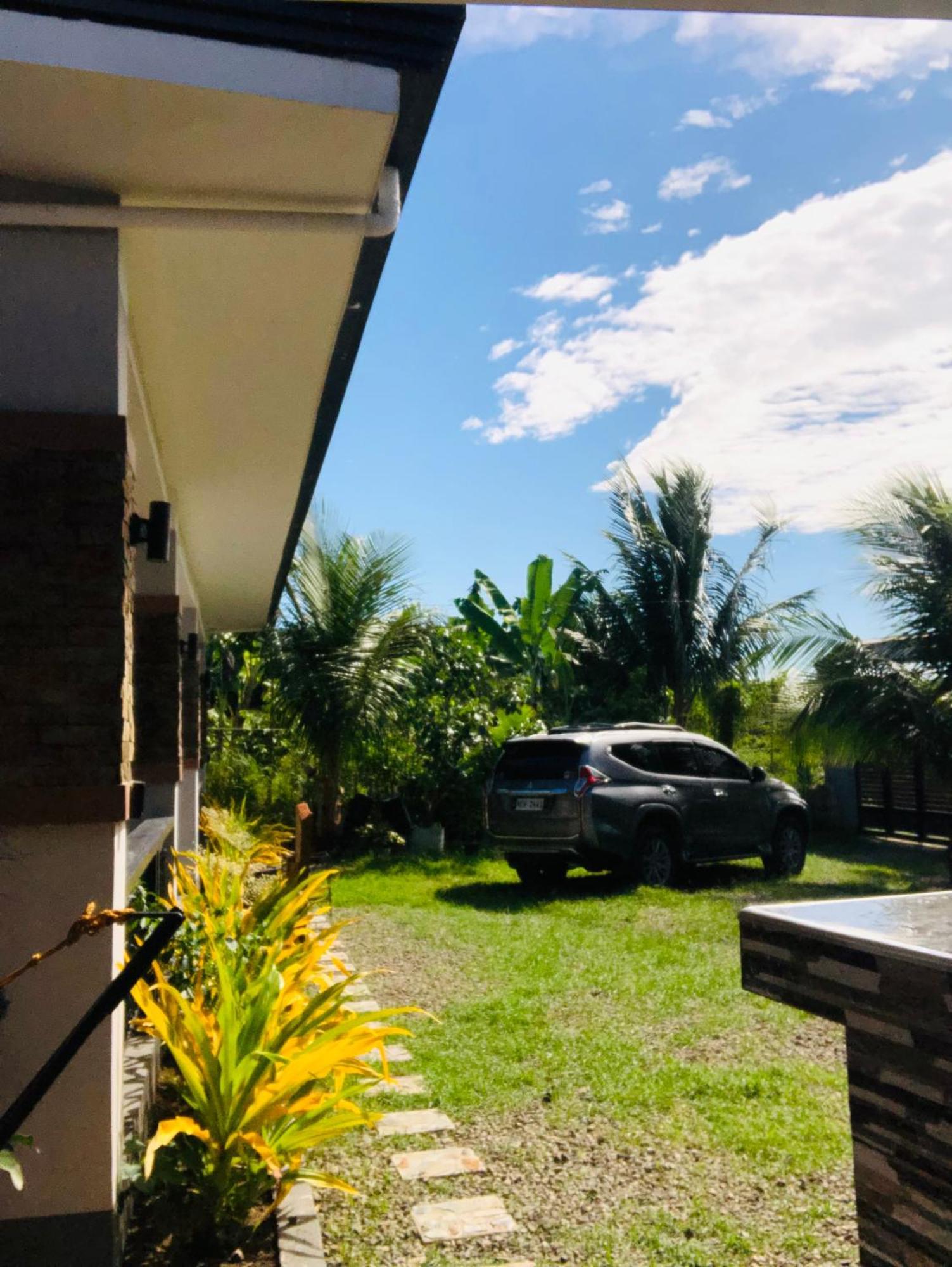 Richville Little Boracay Guest House Calatagan Экстерьер фото